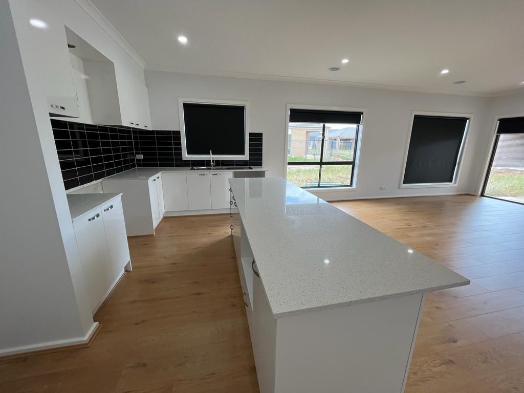 4 bedrooms House in 57 Vestige Circuit TARNEIT VIC, 3029