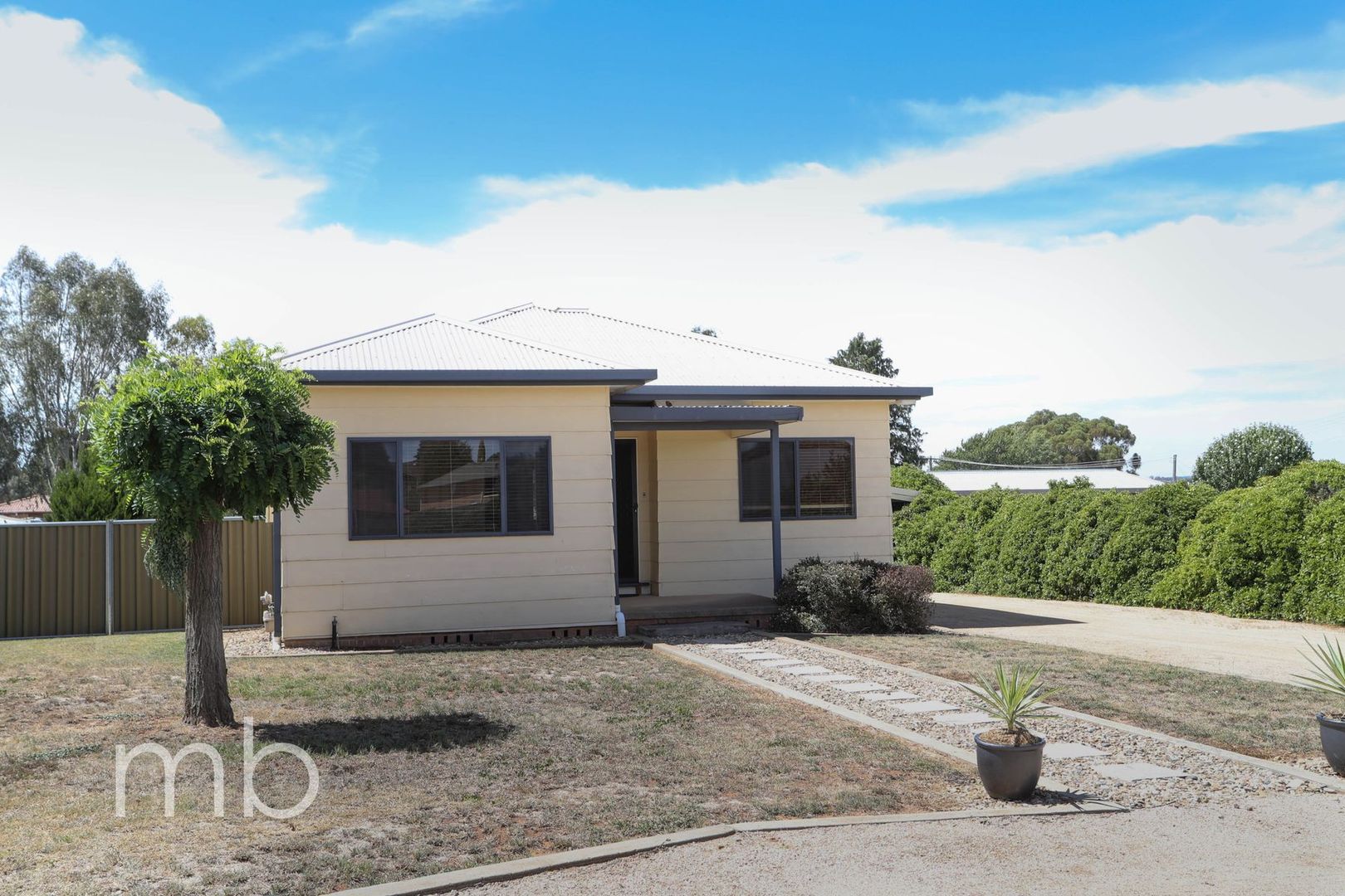 37 Plumb Street, Blayney NSW 2799