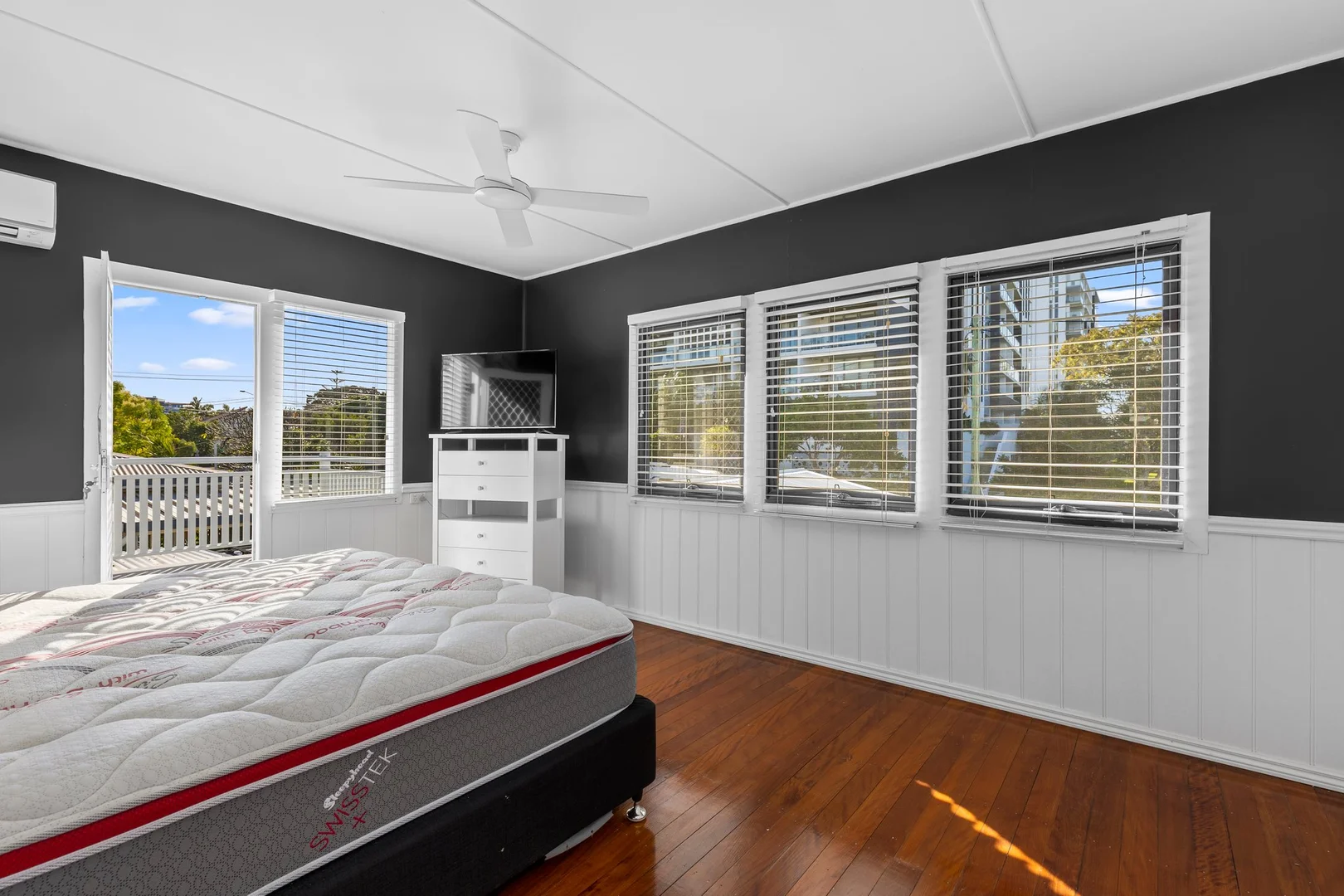 Additional image 3 of 14 Bath Street, Labrador QLD 4215