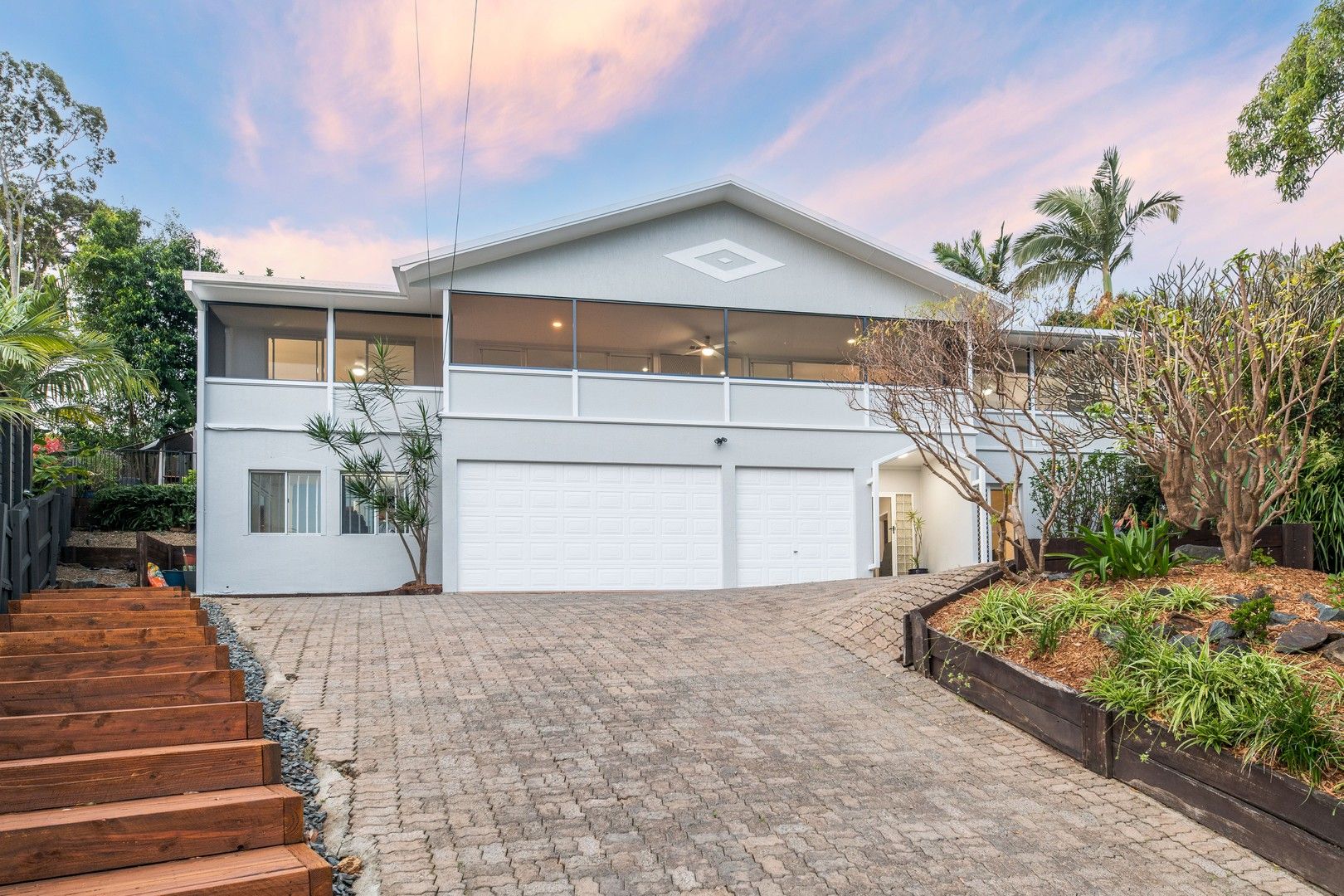 4 bedrooms House in 3 Booran Street HOPE ISLAND QLD, 4212