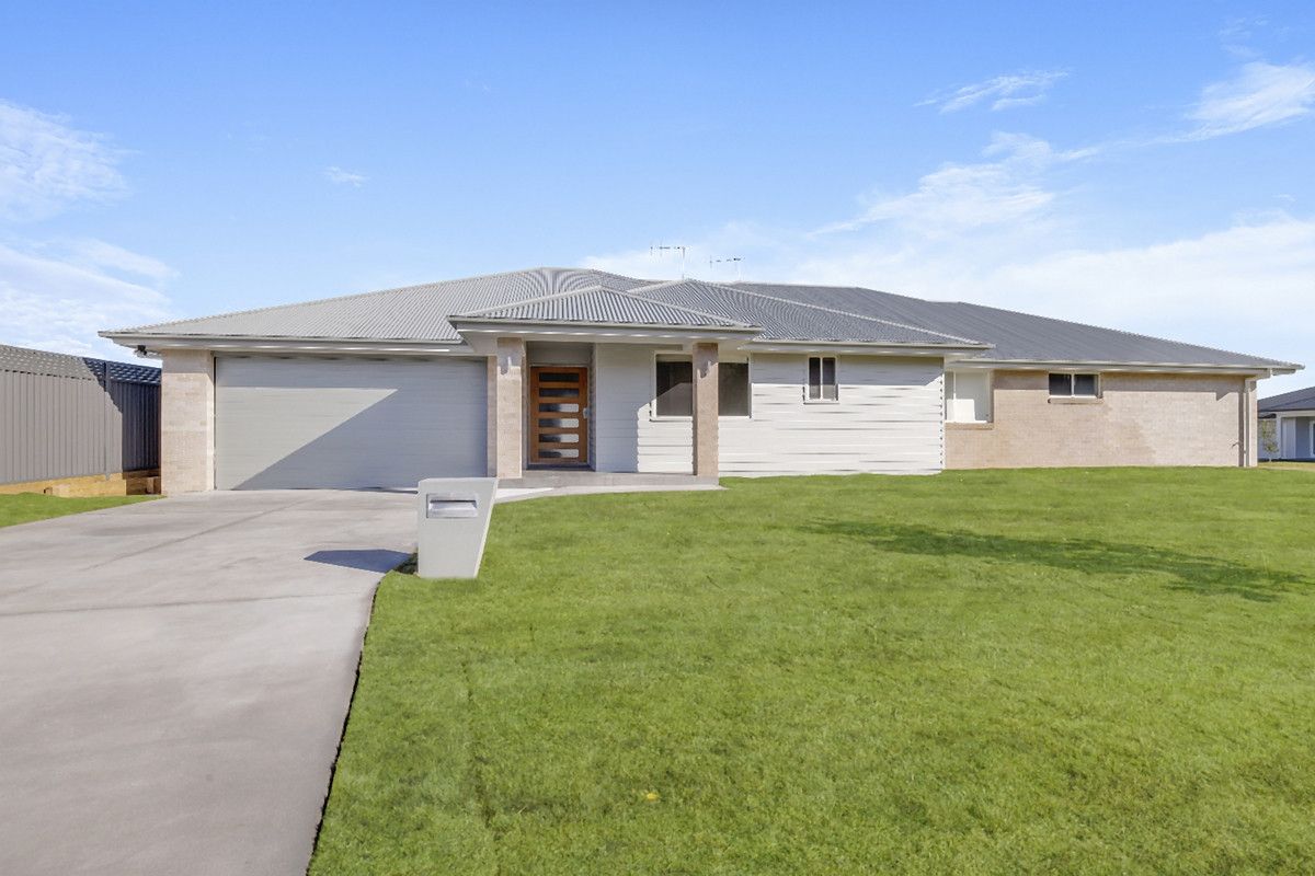 3 bedrooms House in 34 Maize Parkway THRUMSTER NSW, 2444