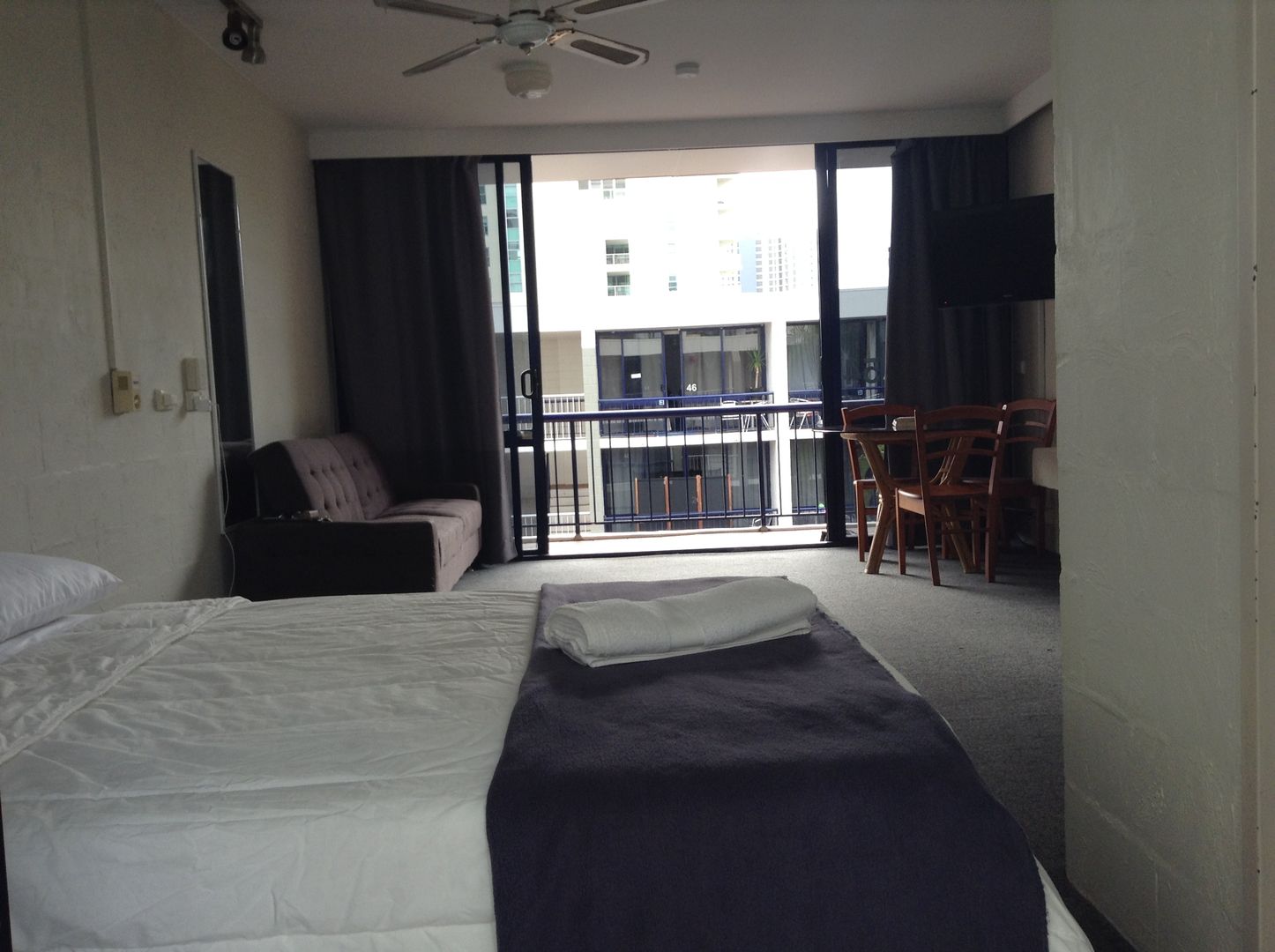 54/2877 Gold Coast Hwy, Surfers Paradise QLD 4217, Image 2