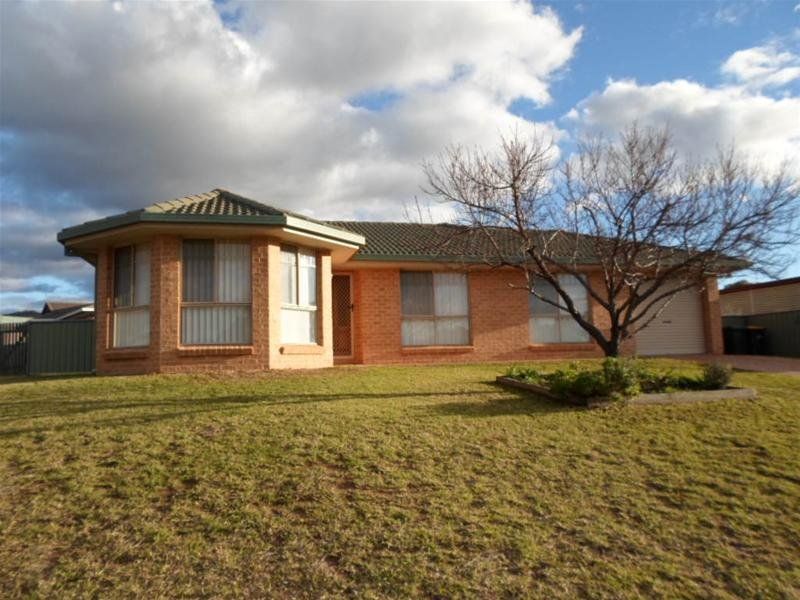 3 bedrooms House in 13 Lahy Court MUDGEE NSW, 2850