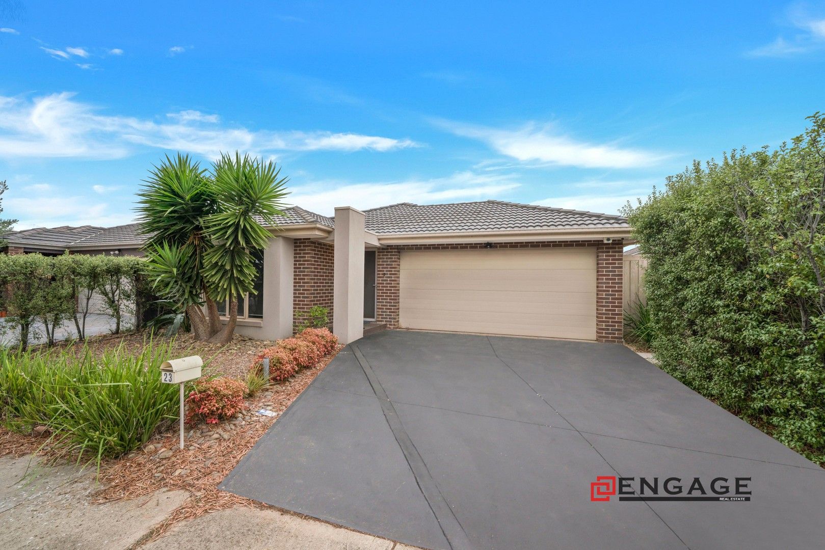 4 bedrooms House in 23 Greenleaf Circuit TARNEIT VIC, 3029