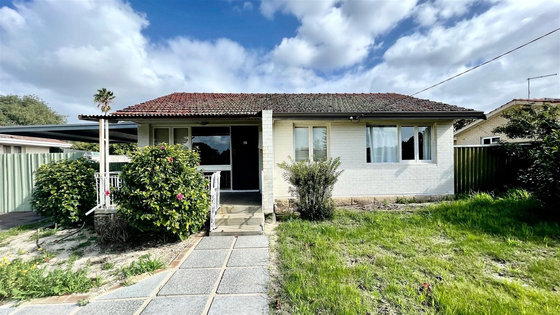 3 bedrooms House in 16 Birrel Place GOSNELLS WA, 6110