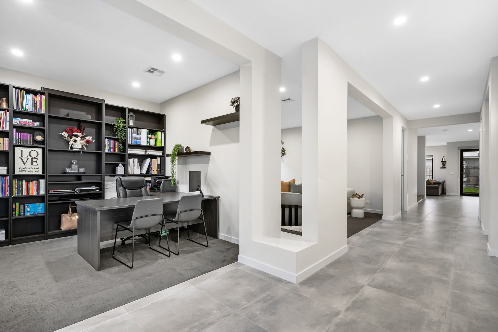 301 Frontier Avenue, Aintree VIC 3336 Domain