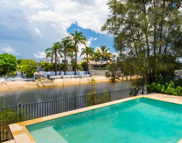 6 Mexicali Court, Broadbeach Waters QLD 4218