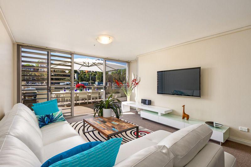 128/6 Cowper Wharf Road, Woolloomooloo NSW 2011, Image 2