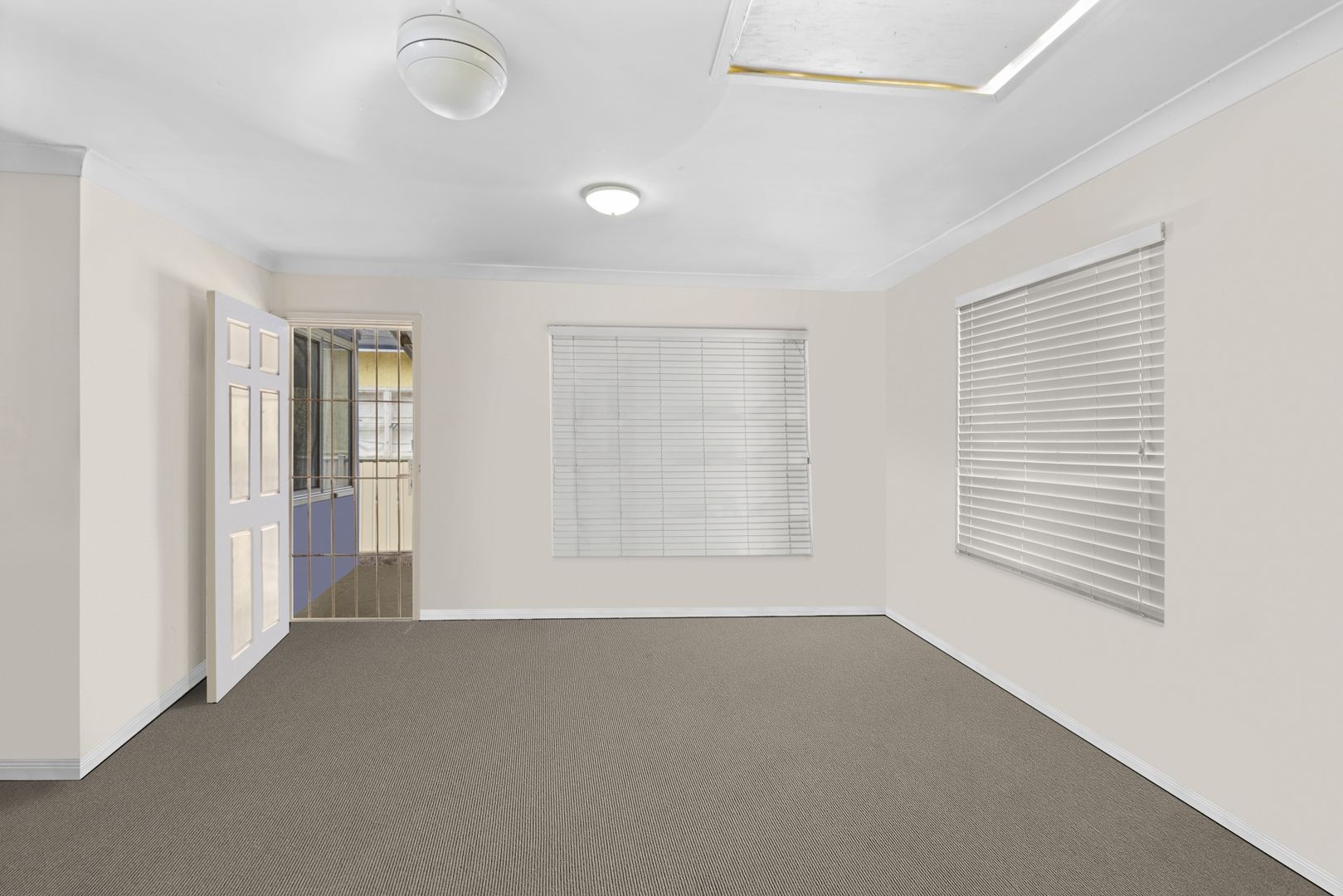 9 Yarrabin Road, Umina Beach NSW 2257, Image 2