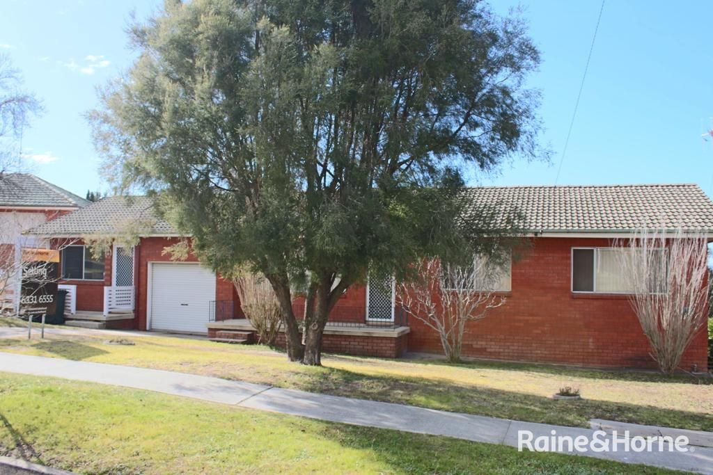 4 bedrooms House in 307 Keppel Street BATHURST NSW, 2795