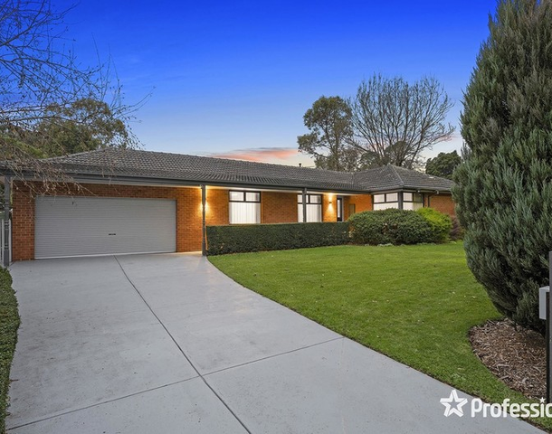 11 Kilsyth Avenue, Kilsyth VIC 3137