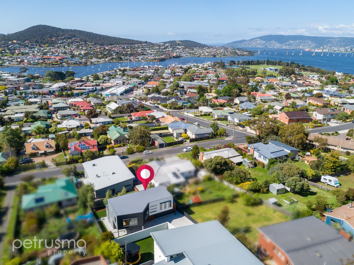 2/14 Tianna Road, Lindisfarne TAS 7015, Image 2