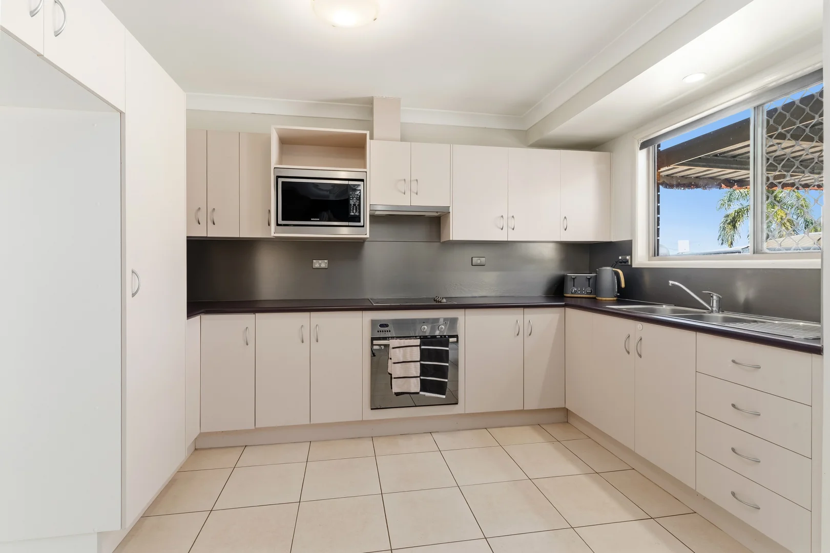 Additional image 2 of 1 Blyth Avenue, Gracemere QLD 4702