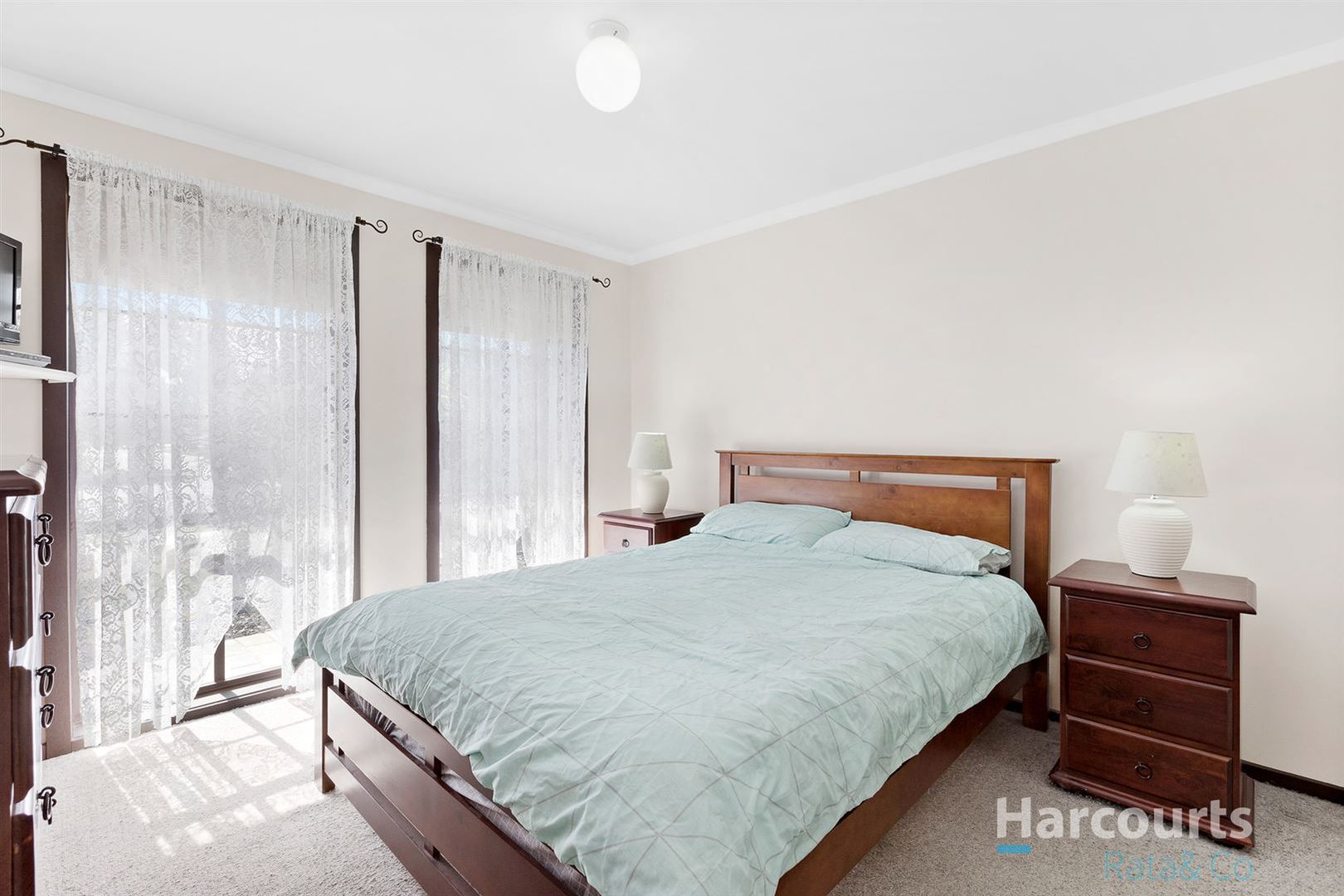 30 McClelland Drive, Mill Park VIC 3082, Image 2