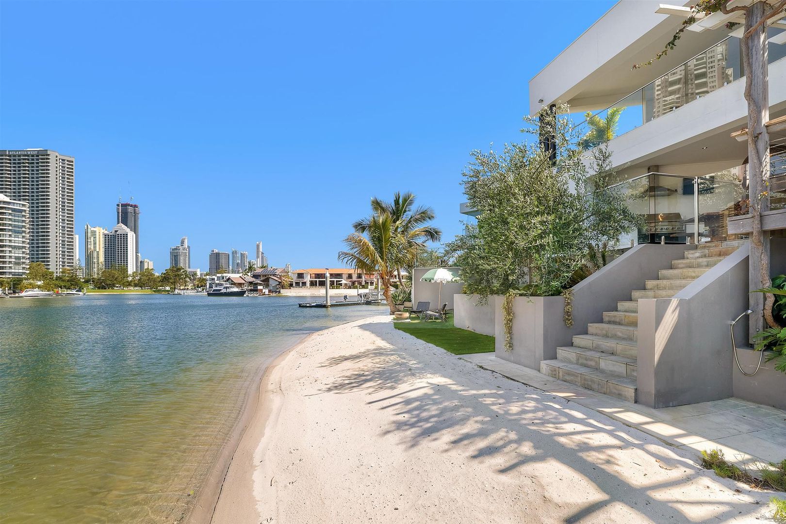 5 Viking Court, Paradise Waters QLD 4217, Image 2