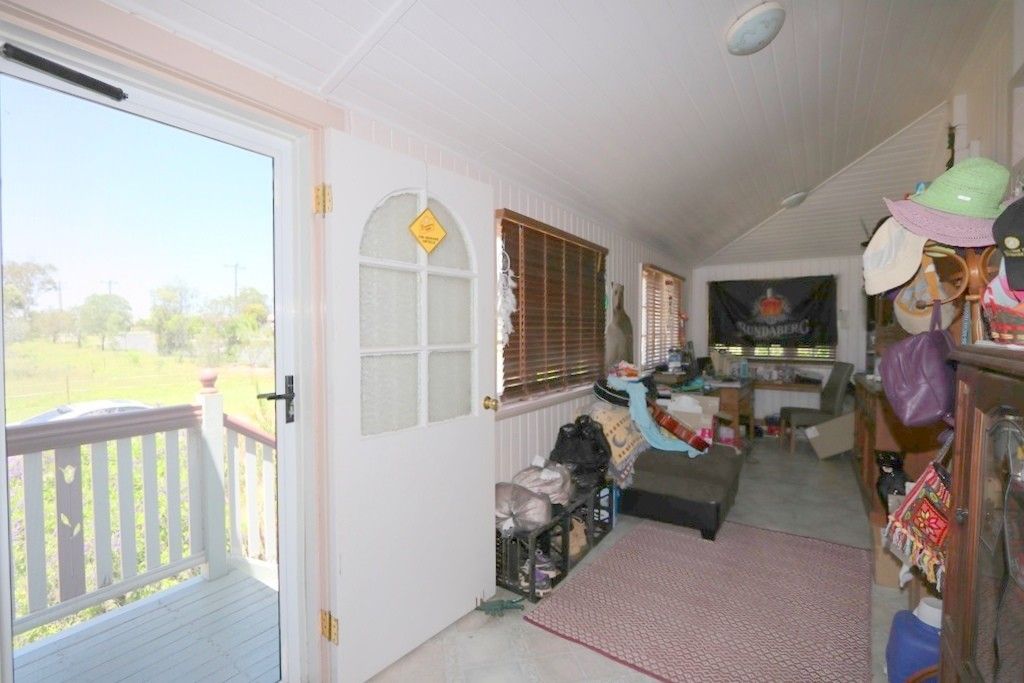 24 Andrews Road, Emerald QLD 4720, Image 2