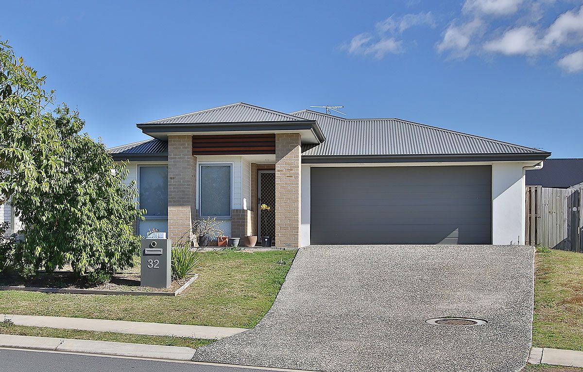 32 Bottlebrush Drive, Deebing Heights QLD 4306