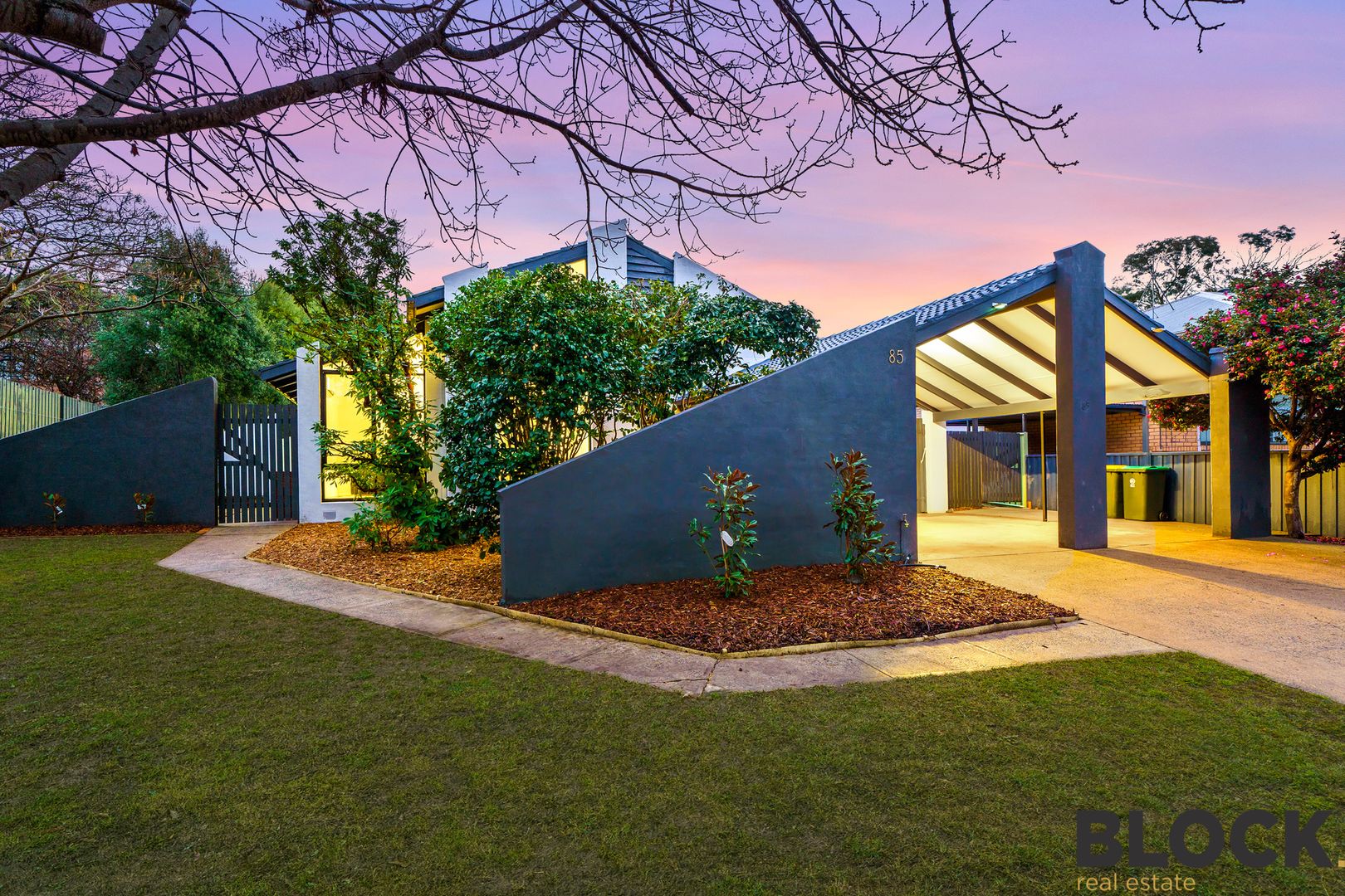 5 bedrooms House in 85 Florey Drive MACGREGOR ACT, 2615