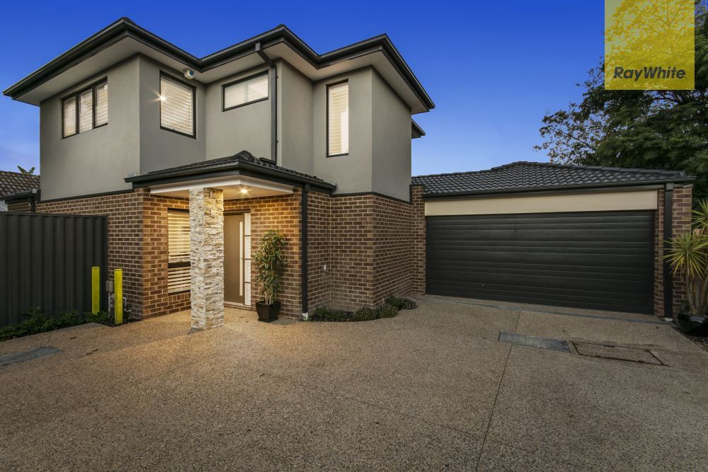 2/8 Grayson Drive, Scoresby VIC 3179, Image 0