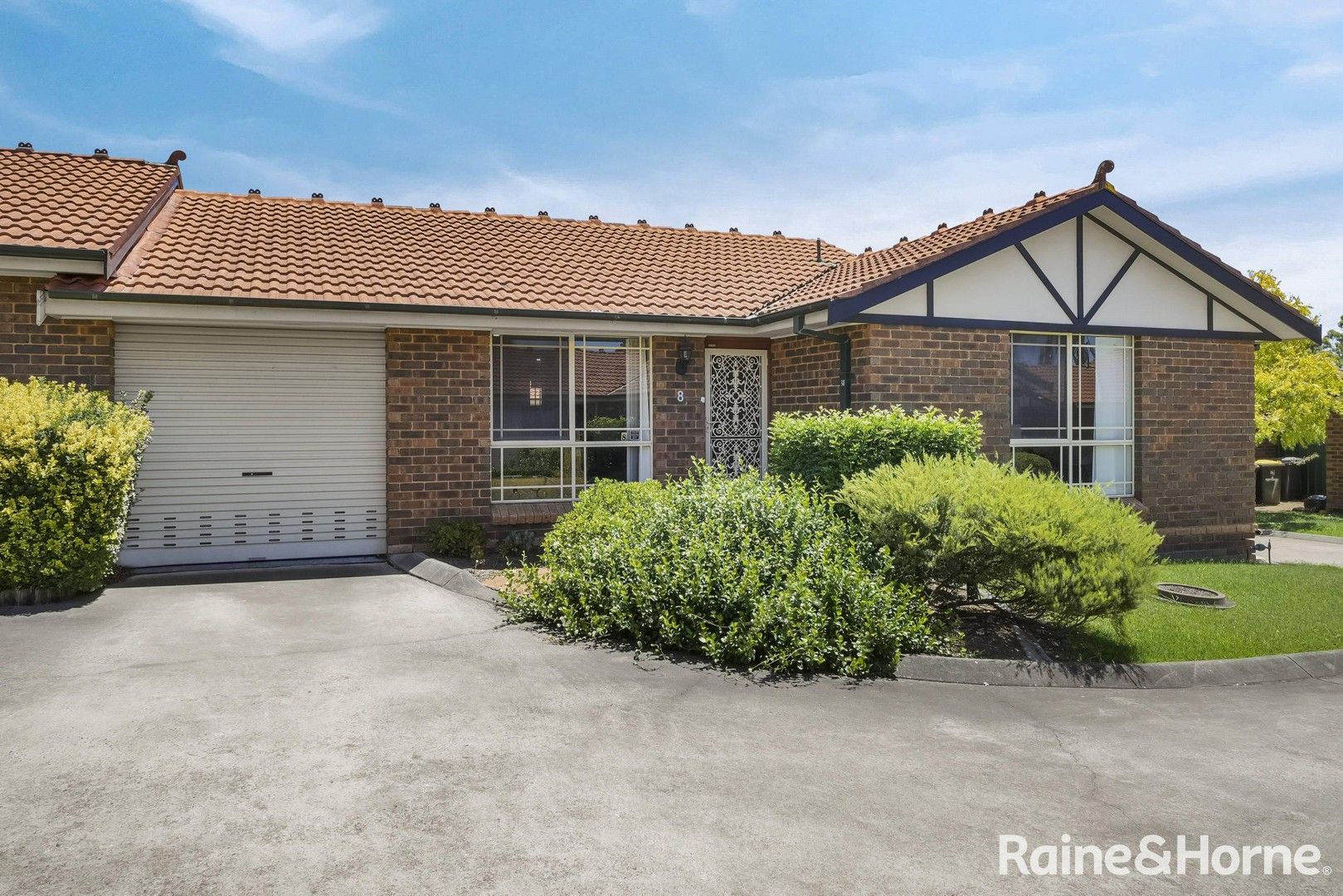 2 bedrooms Villa in 8/6 Michael Place INGLEBURN NSW, 2565