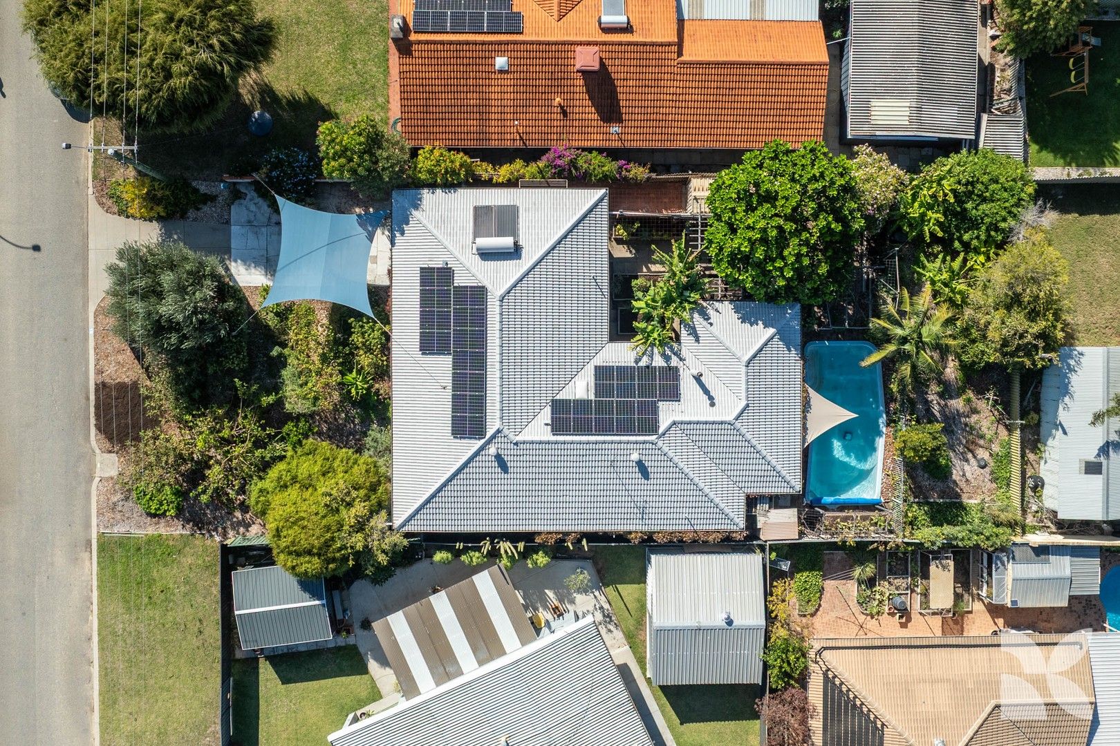 4 bedrooms House in 19 Herlihy Way WARNBRO WA, 6169