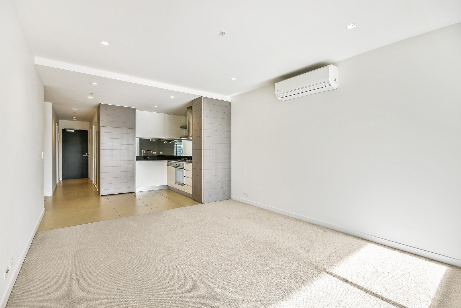 2 bedrooms Apartment / Unit / Flat in C304/11 Shamrock Street ABBOTSFORD VIC, 3067