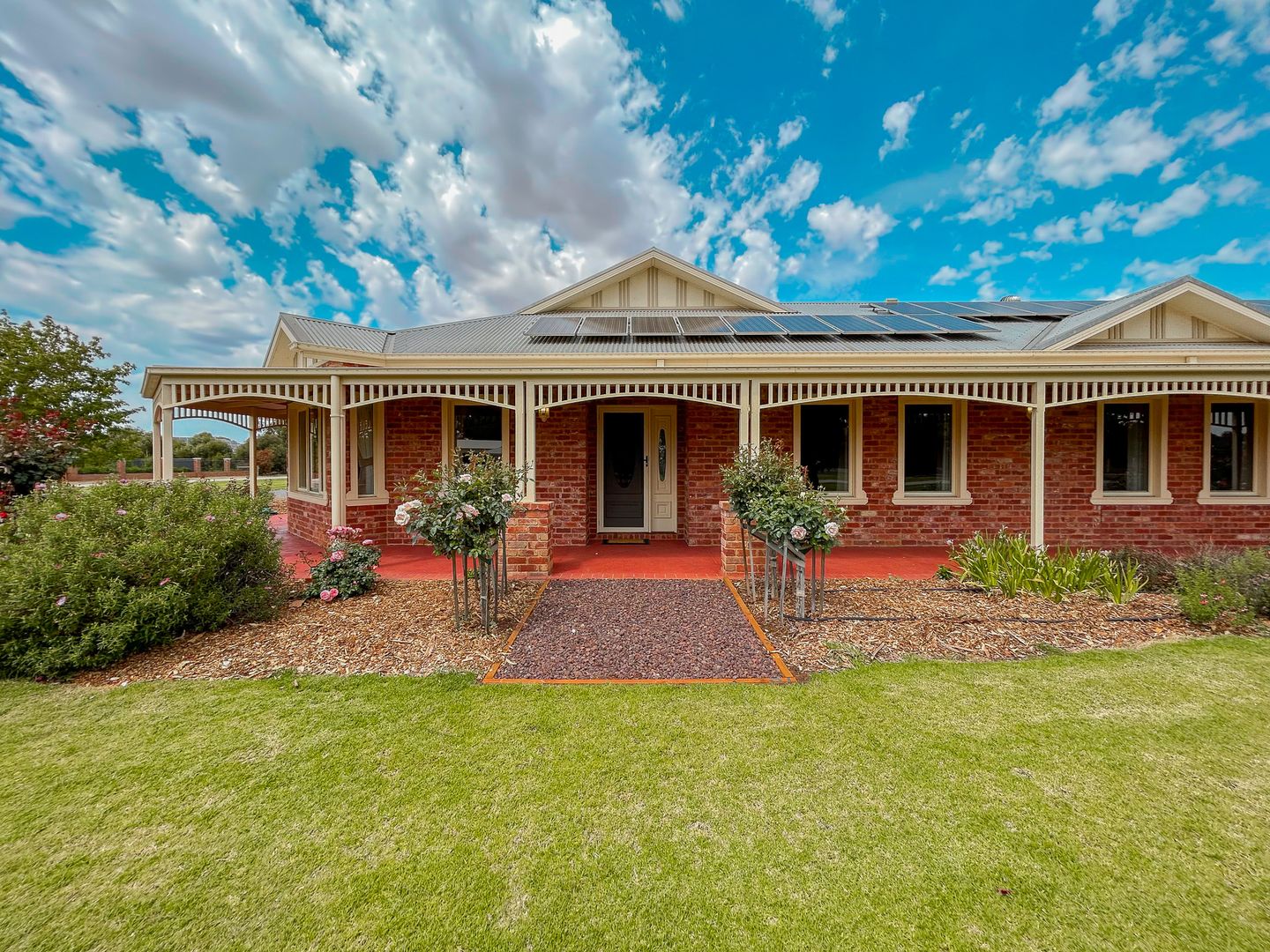 6 Charlie Gray Close, Swan Hill VIC 3585, Image 2