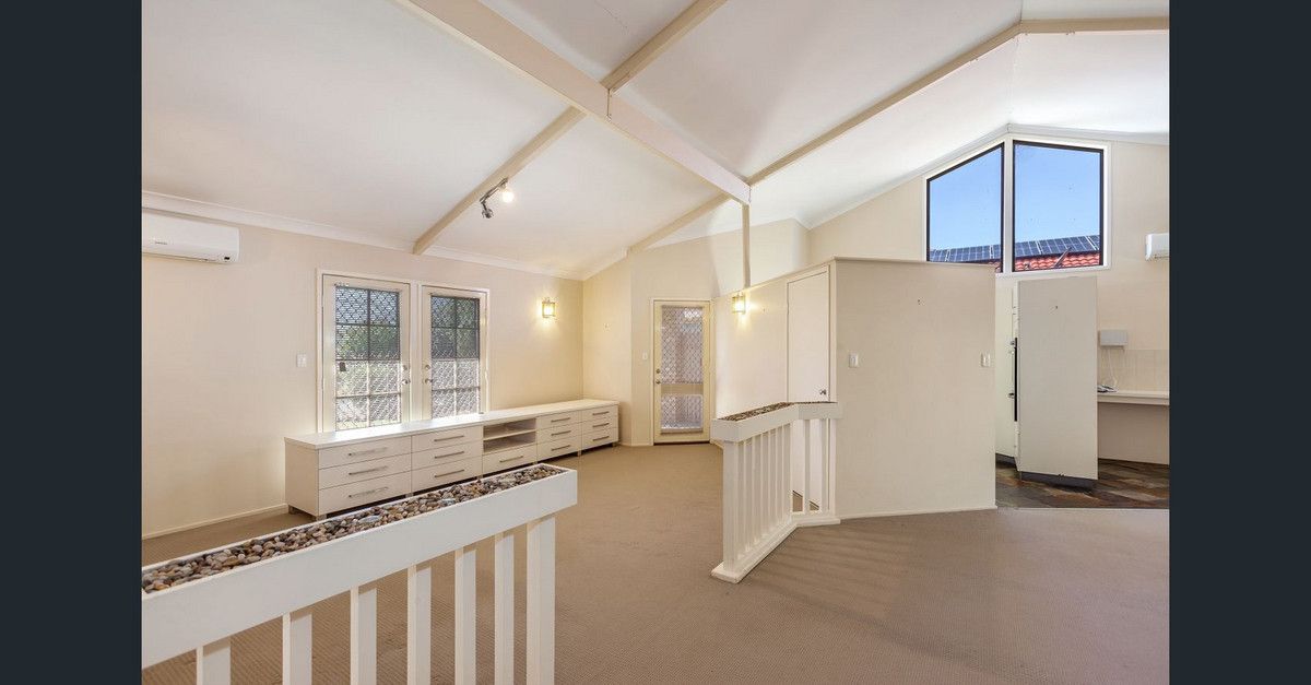 48 Lorraine Crescent, Centenary Heights Property History & Address