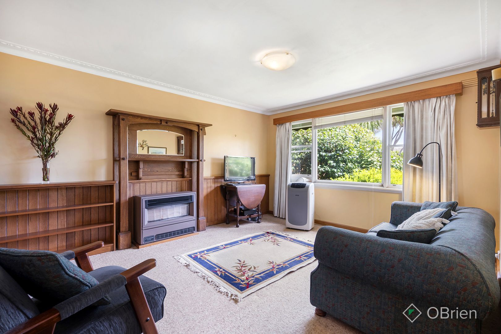 73 Rosslyn Avenue, Seaford VIC 3198, Image 2