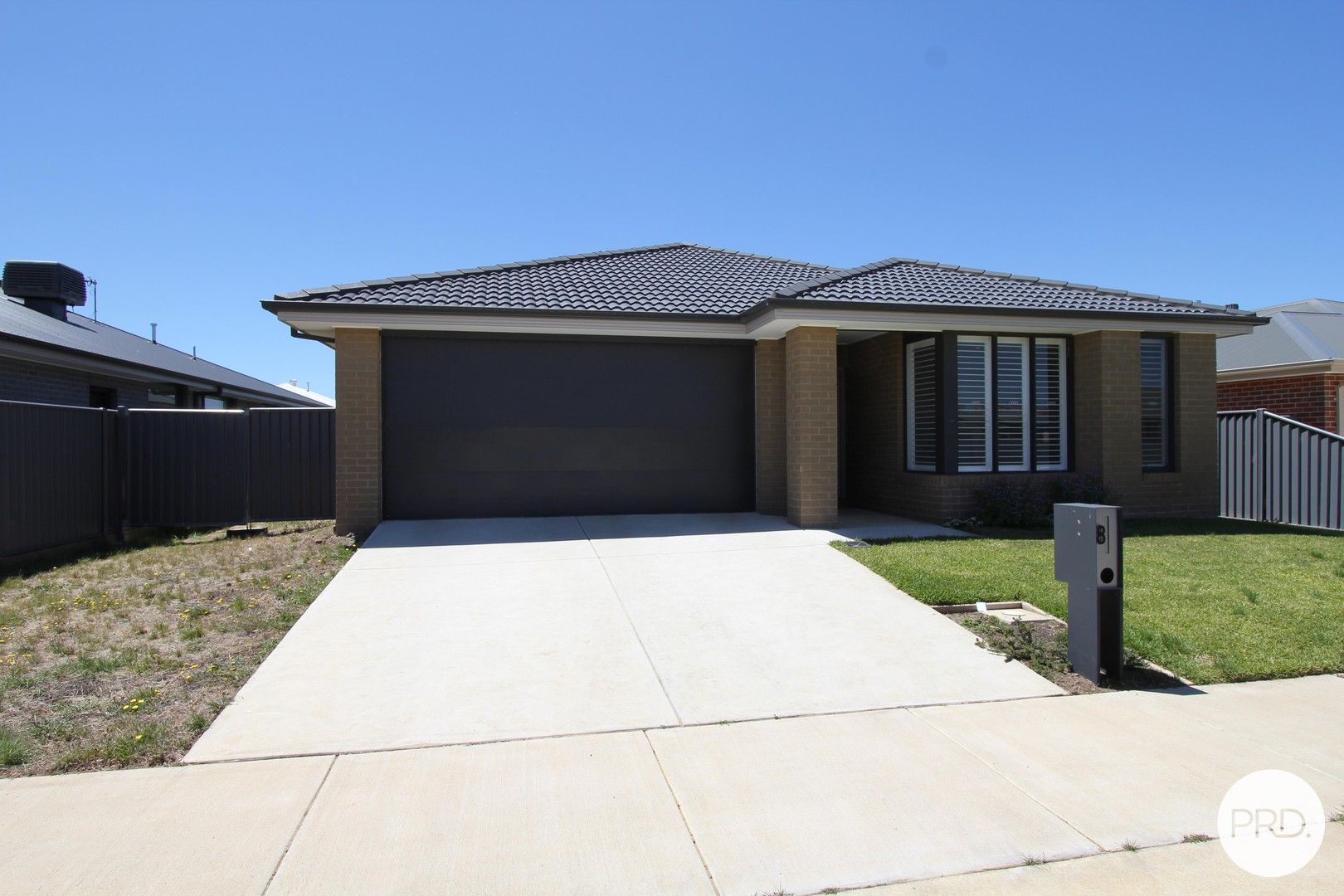 4 bedrooms House in 8 Monaghan Terrace ALFREDTON VIC, 3350