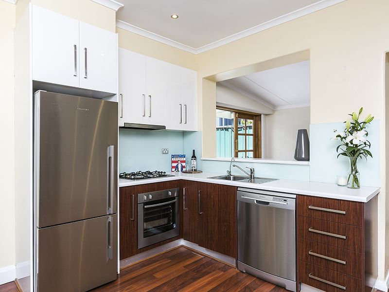 4/18 Gurrs Road, Kensington Park SA 5068, Image 2