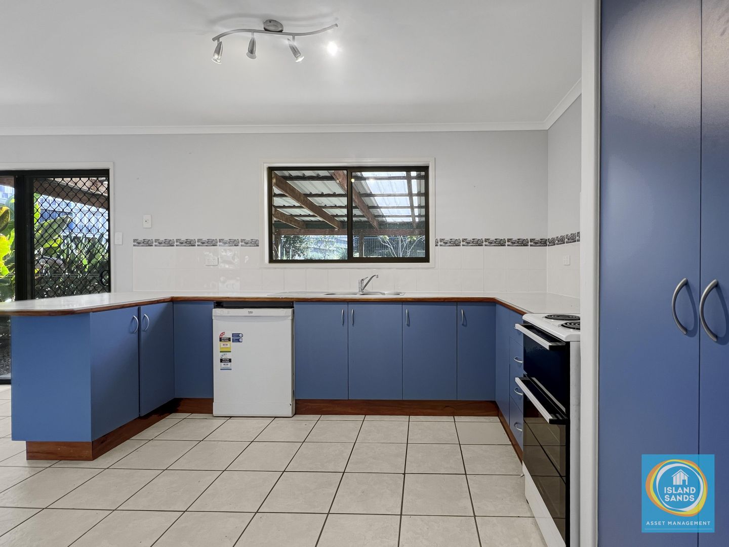 1/3 Fox Court, Tannum Sands QLD 4680, Image 2