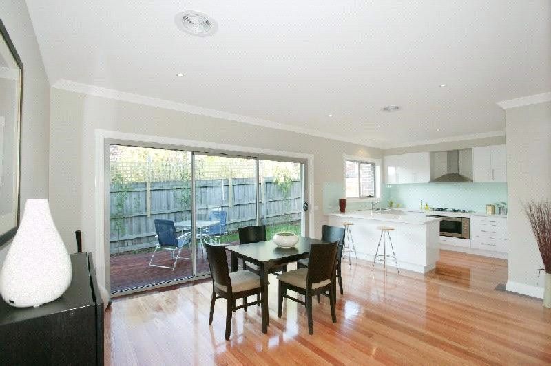2/11 Linden Street, Box Hill South VIC 3128, Image 1
