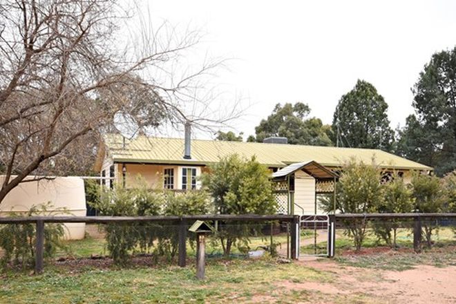 Picture of 23 Nardoo Street, BALLIMORE NSW 2830