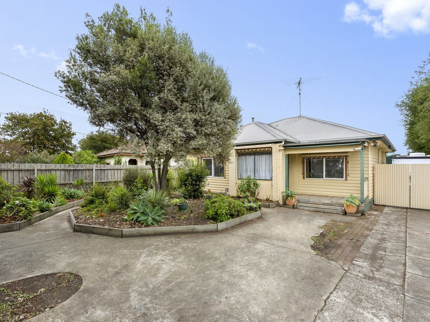 3 bedrooms House in 48 Princes Highway NORLANE VIC, 3214