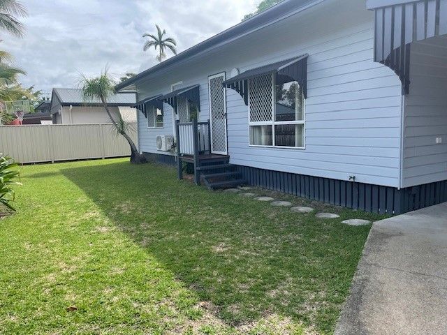 3 bedrooms House in 2/33 Miles Street MANUNDA QLD, 4870