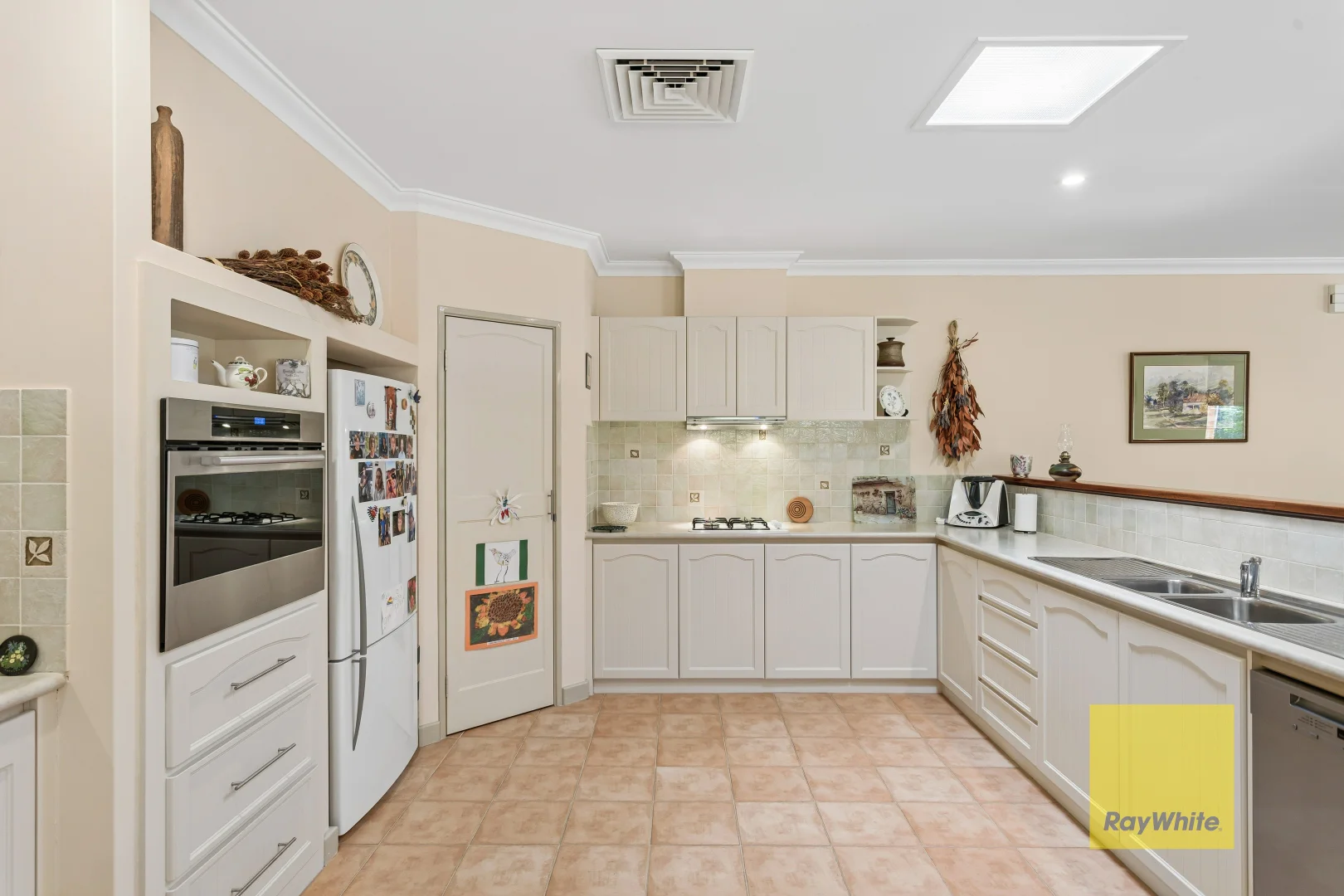 Additional image 6 of 62 Williams Street, Gooseberry Hill WA 6076