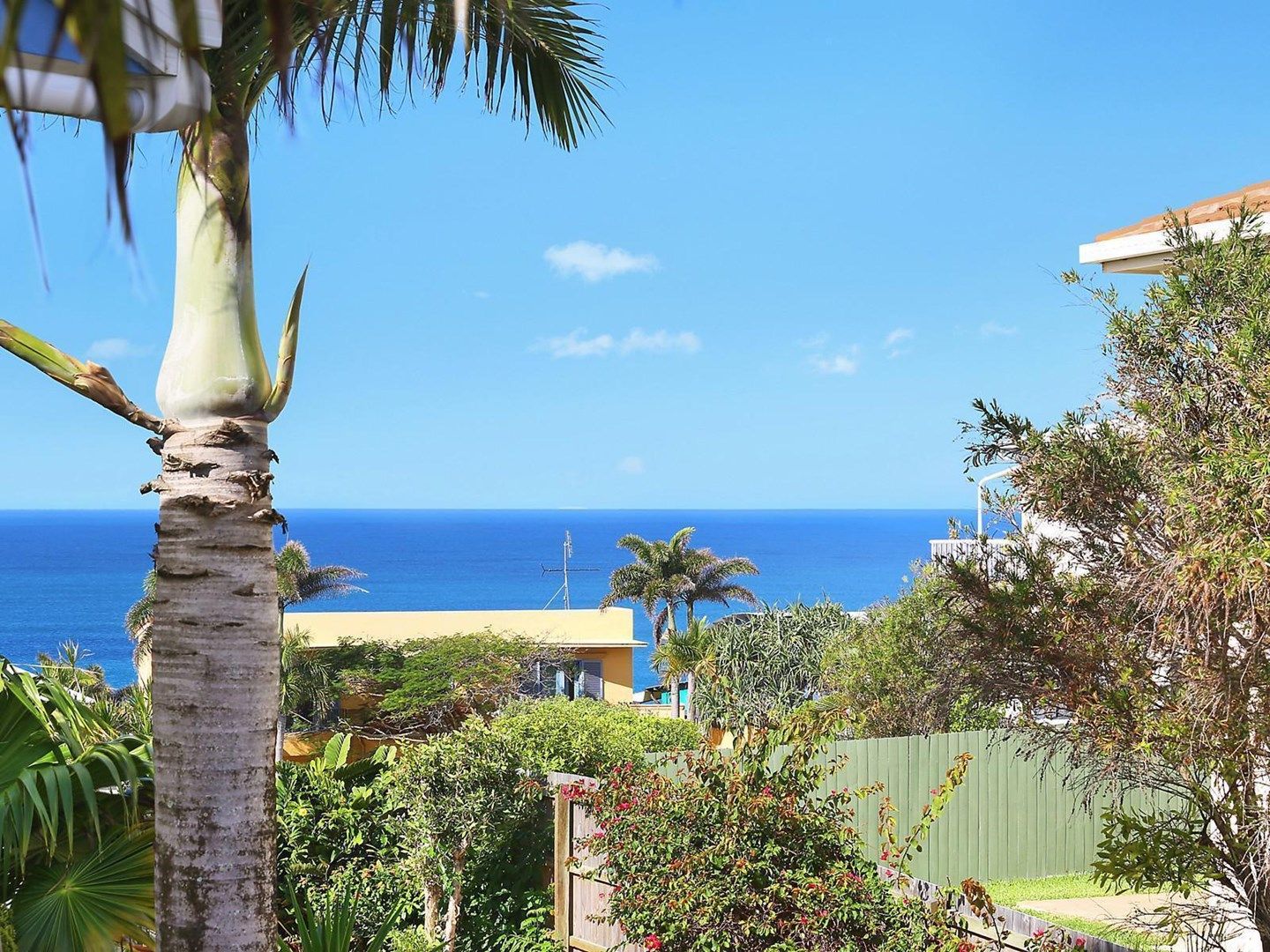 2/16 Sobraon Street, Sunrise Beach QLD 4567, Image 1