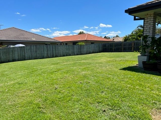 8 Coops Place, Heritage Park QLD 4118, Image 1