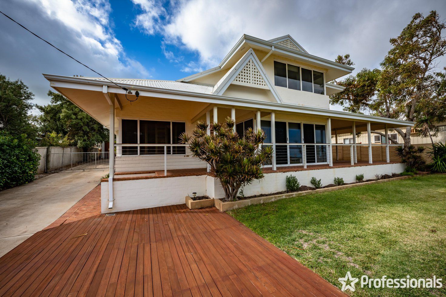 154 Kempton Street, Bluff Point WA 6530, Image 0