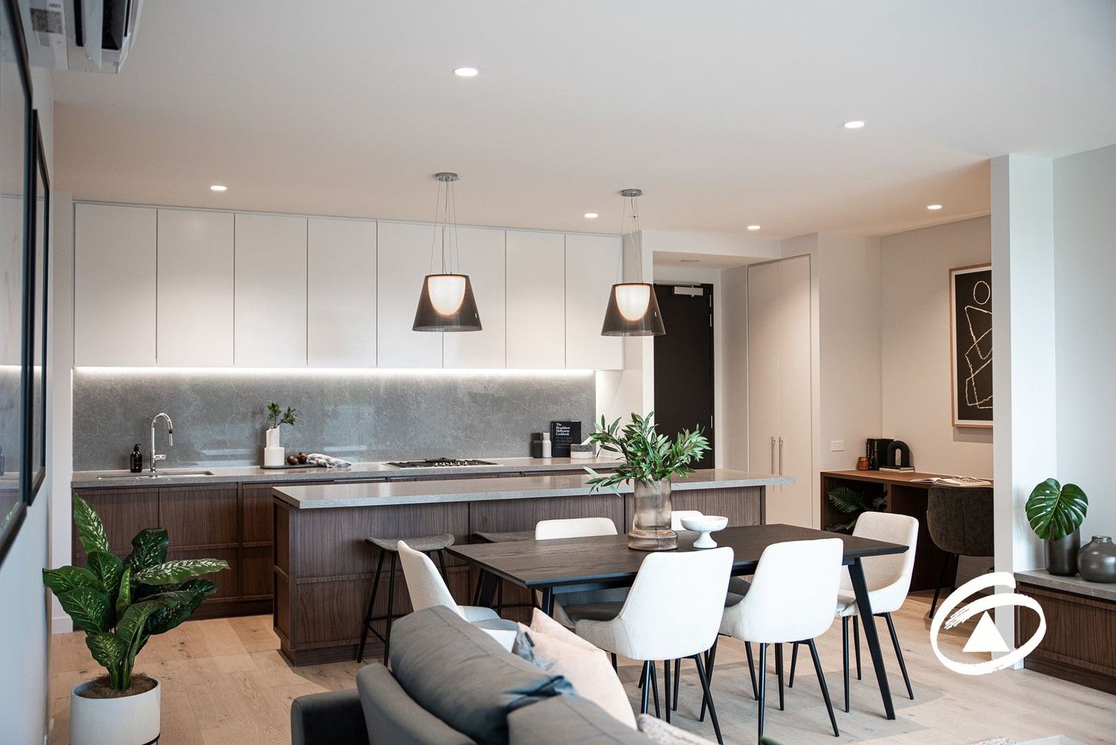 2 bedrooms Apartment / Unit / Flat in 201/9 Gloucester Avenue BERWICK VIC, 3806