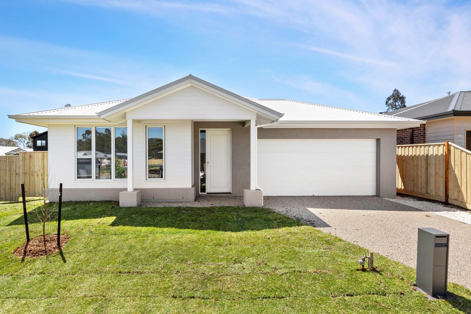 4 bedrooms House in 23 Snell Dr GISBORNE VIC, 3437
