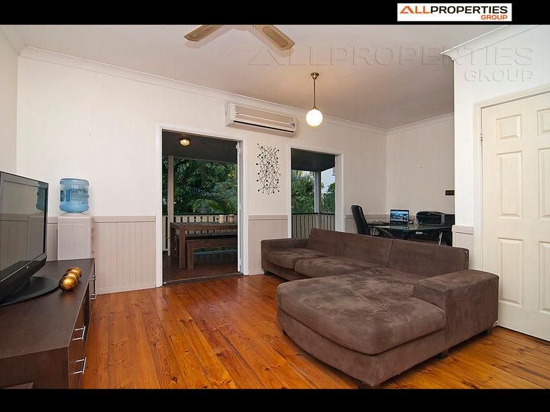 119 Lower Cairns Terrace, PADDINGTON QLD 4064, Image 2