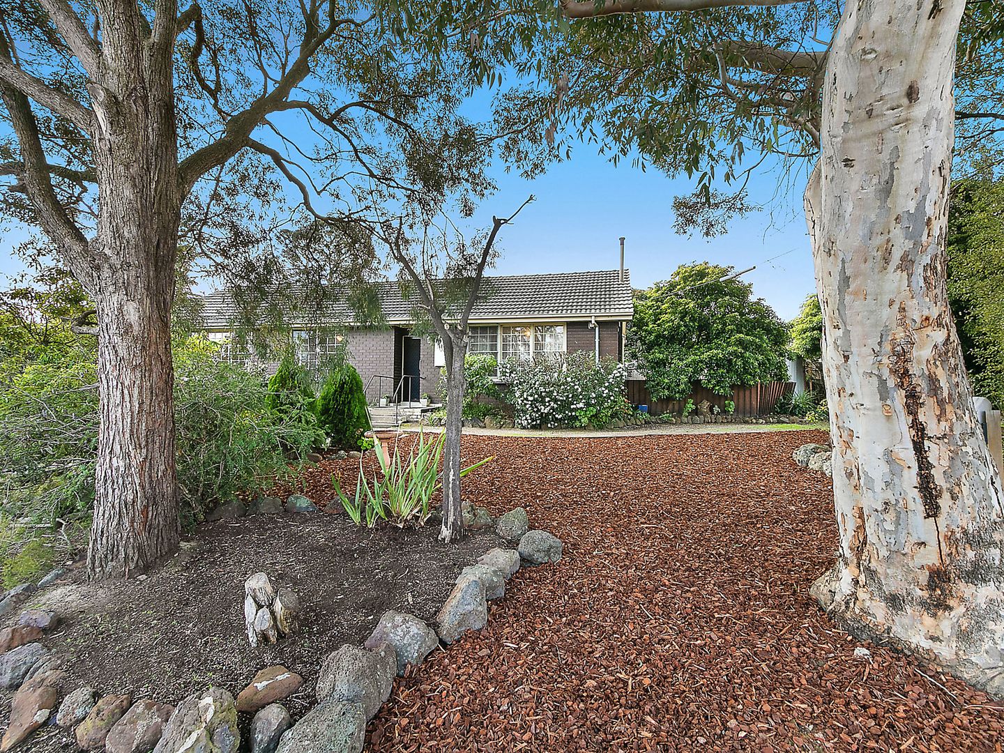 10 Oakfield Court, Bayswater Property History & Address Research Domain