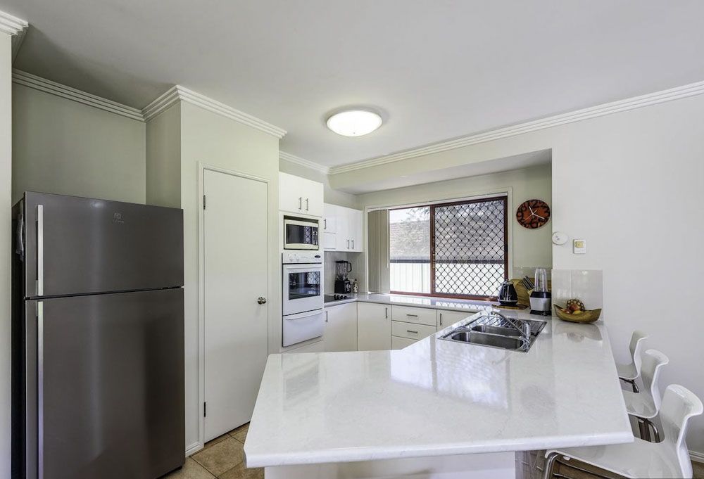 8 Daintree Drive, Parkwood Property History & Address Research Domain