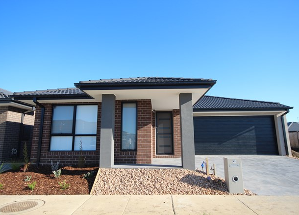 48 Havant Circuit, Charlemont VIC 3217