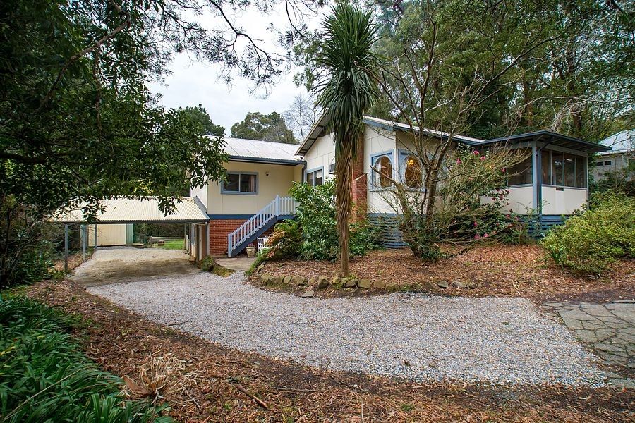 4 Lockwood Road, Belgrave Heights Property History & Address Research