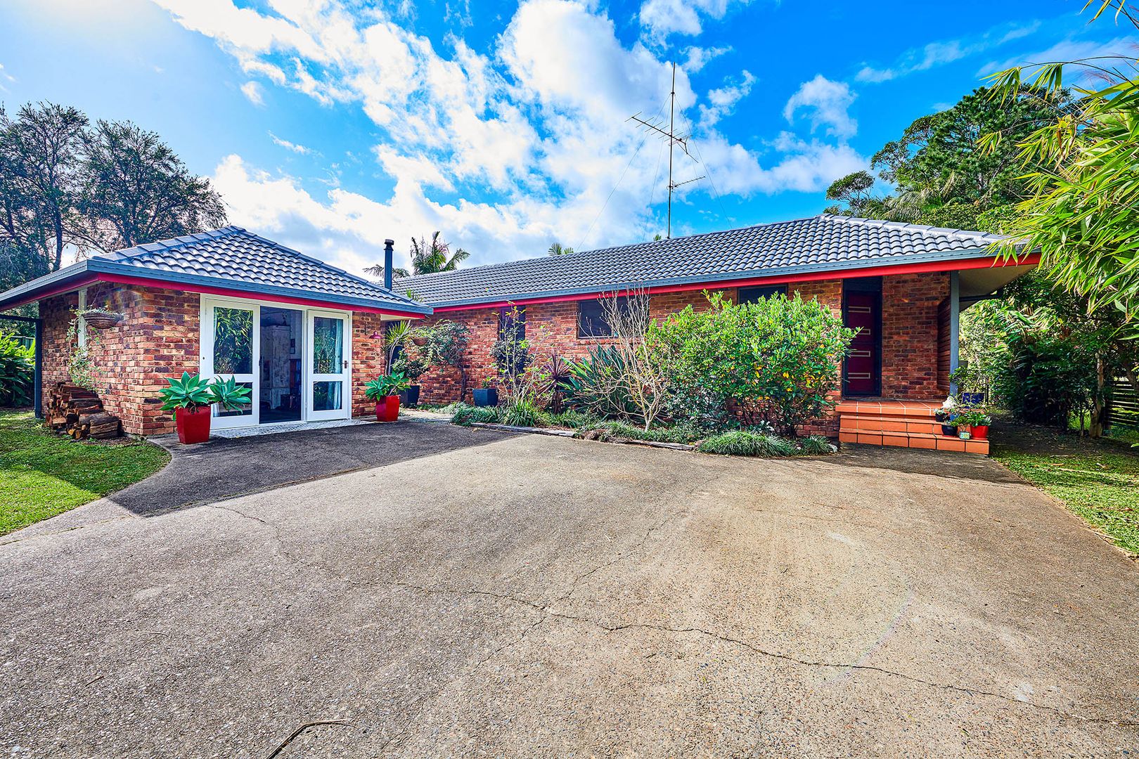 4 Kooringa Court, Ocean Shores NSW 2483, Image 1