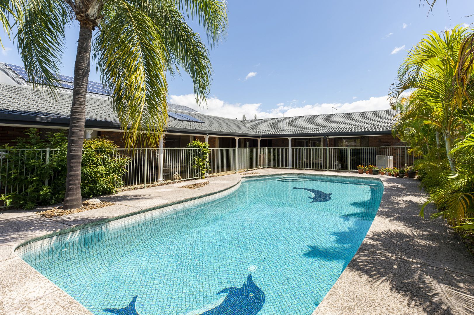14 Norseman Court, Paradise Waters QLD 4217, Image 2