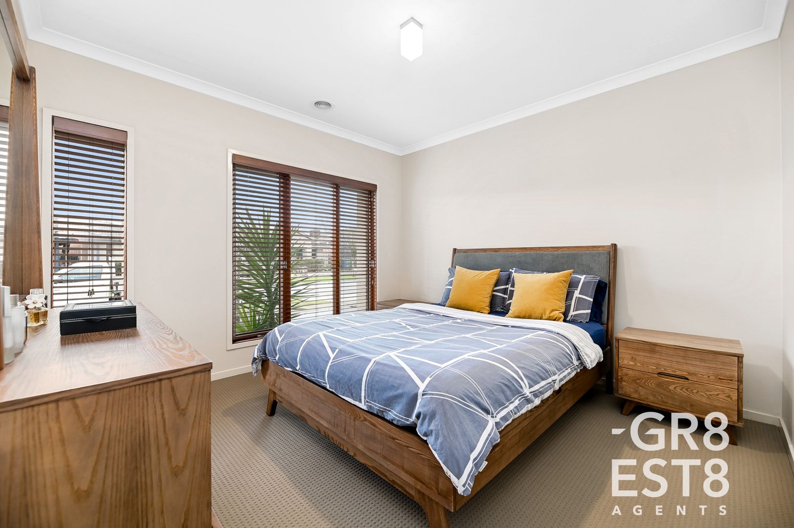 19 HERMES AVENUE, Cranbourne West VIC 3977, Image 1